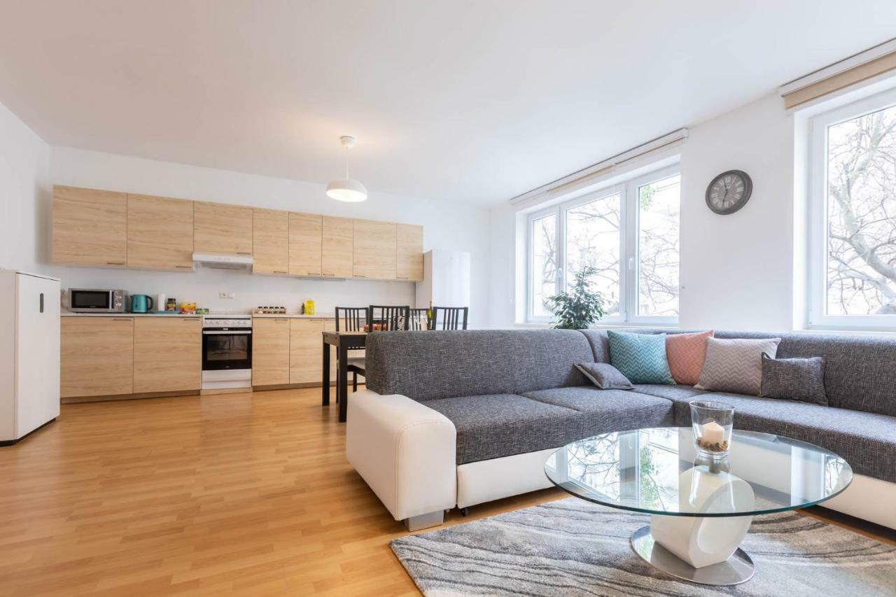 Spacious Apartment In The Old Town Of Bratislava Exteriér fotografie