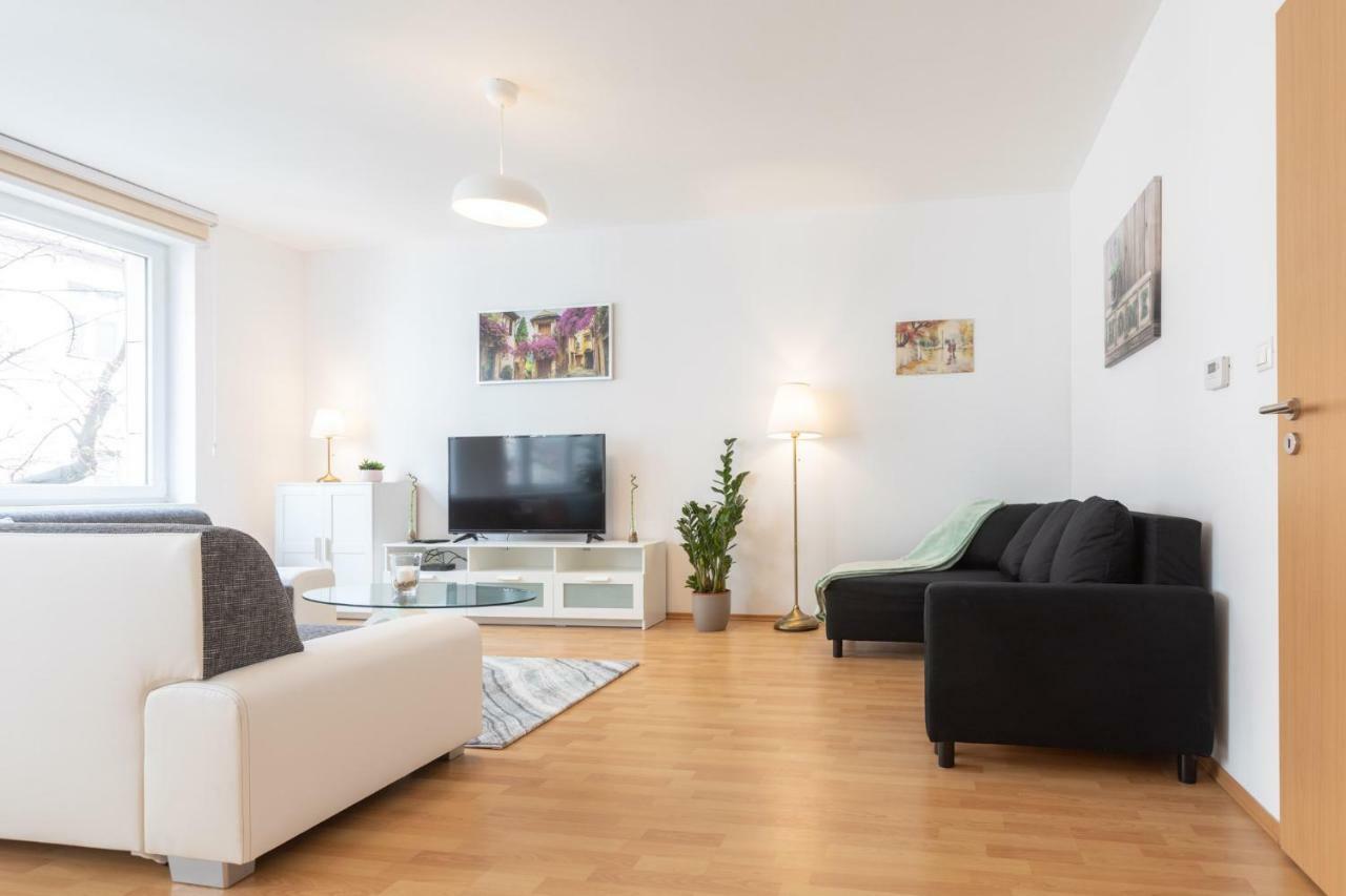 Spacious Apartment In The Old Town Of Bratislava Exteriér fotografie