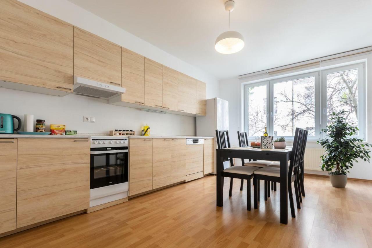 Spacious Apartment In The Old Town Of Bratislava Exteriér fotografie
